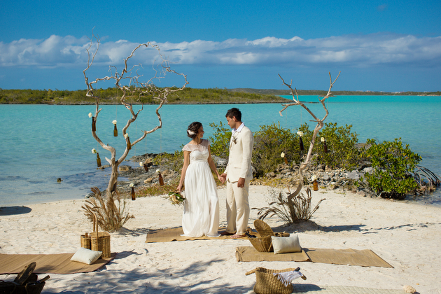 Rustic-beach-wedding-inspiration-Turks-and-Caicos-by-Brilliant-Studios-25